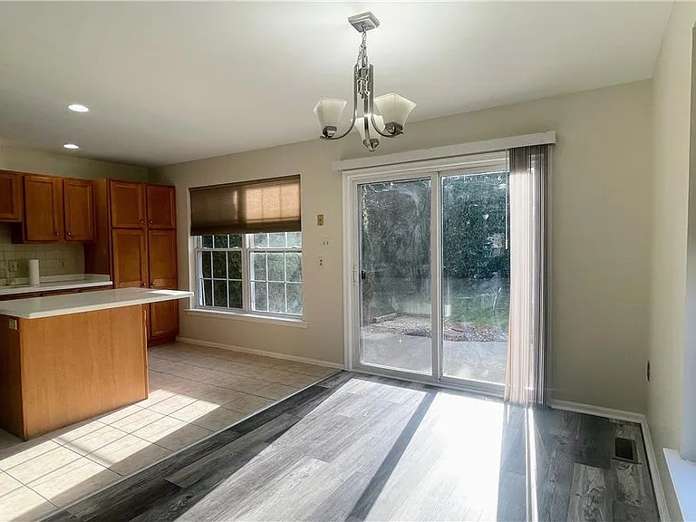 8104 Heritage Dr — Photo 9