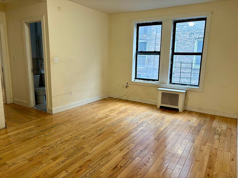 2nd image of 623 W 204th St Unit 5D