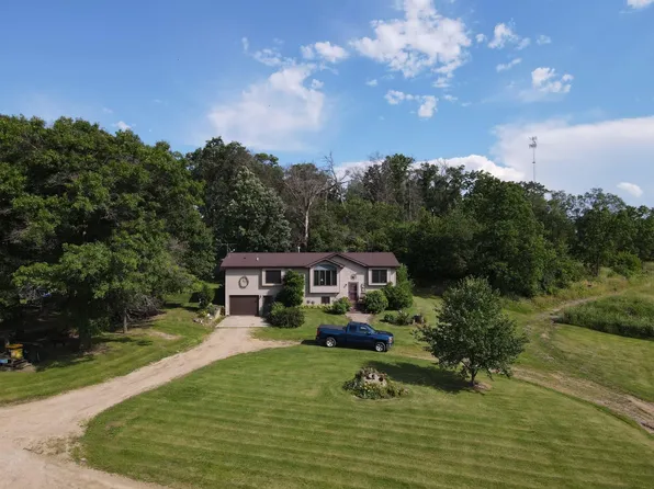 20850 Pikes Peak Ln, Blanchardville, WI 53516