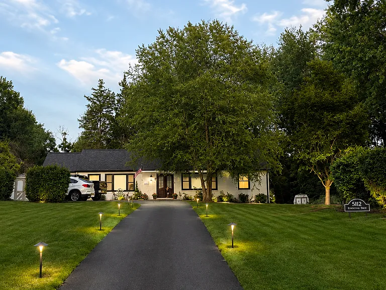 5112 Remington Dr — Photo 1
