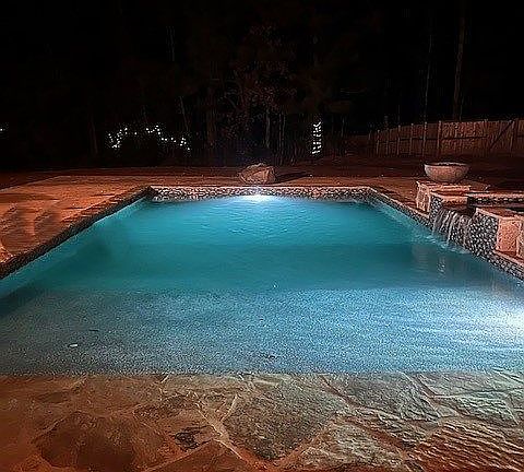 Gunite Pool & Spill-over Spa
