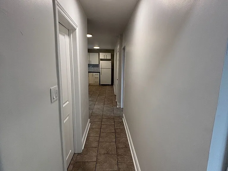 85A Evans Ave #UPPER — Photo 9