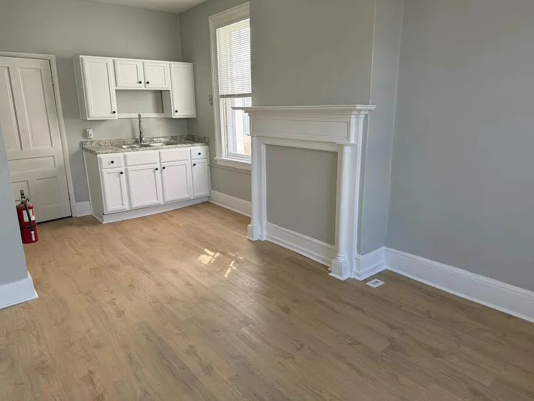 228 Chambersburg St — Photo 2
