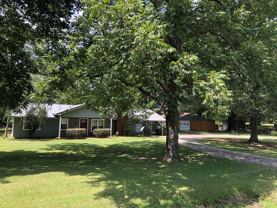 1st image of 3074 Magnolia Dr