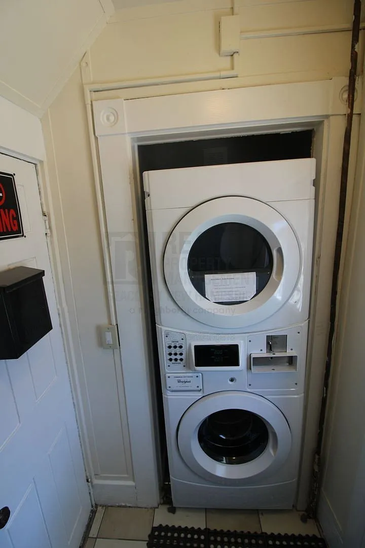1 bed, 1.0 bath, $1,350 — Photo 3