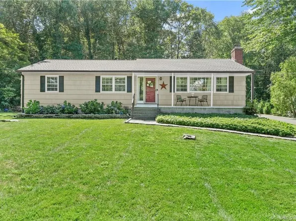 5 Oriole Drive, Norwalk, CT 06851