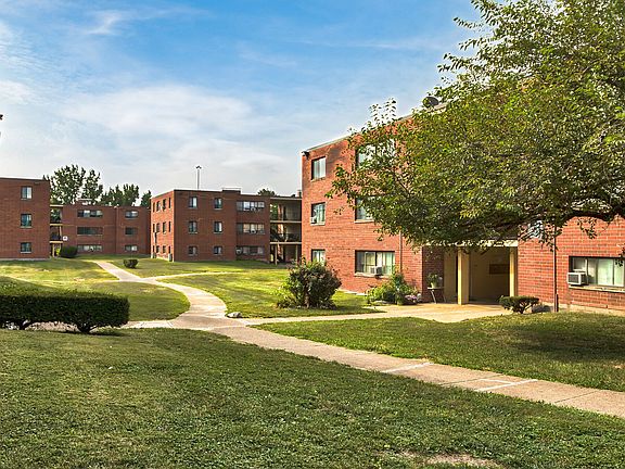 3rd image of 839 Ezzard Charles Dr APT M