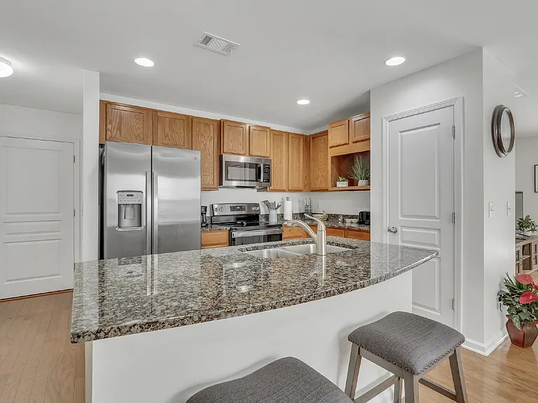 329 Mystic Point Dr — Photo 18