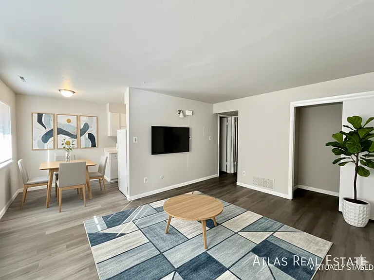 4414 N Chestnut St #3 — Photo 1