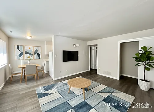 4414 N Chestnut St #3 Photo 1