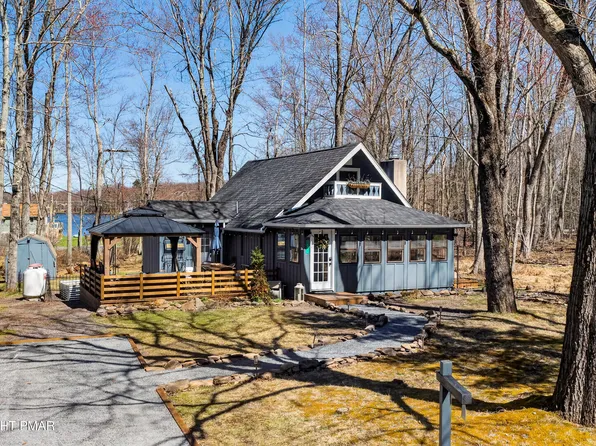 171 Mohican Trl, Pocono Lake, PA 18347