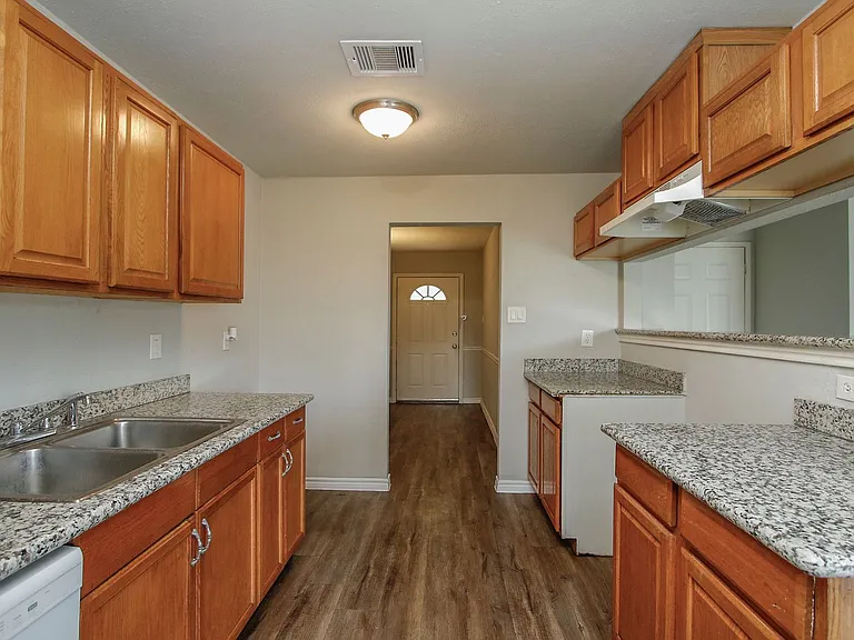 17626 Bullis Gap Dr — Photo 12