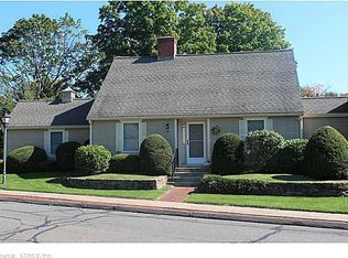 36 Willow Green Ln, Glastonbury, CT 06033