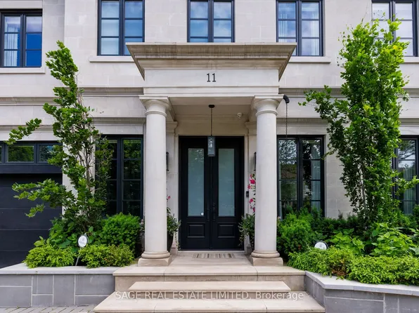 11 Ridgewood Rd, Toronto, ON M5P 1T4