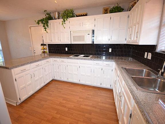 5th image of 2549 Bunker Hill Cir