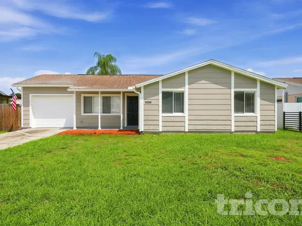 8213 Greenleaf Cir, Tampa, FL 33615