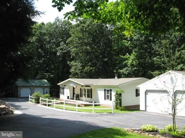 4790A Charlois Ct, Dover, PA 17315
