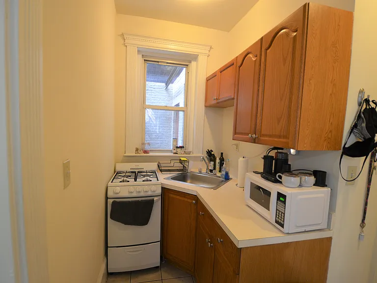 65 Burbank St #18 — Photo 2
