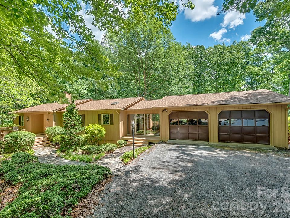 1st image of 66 Oakwood Ln