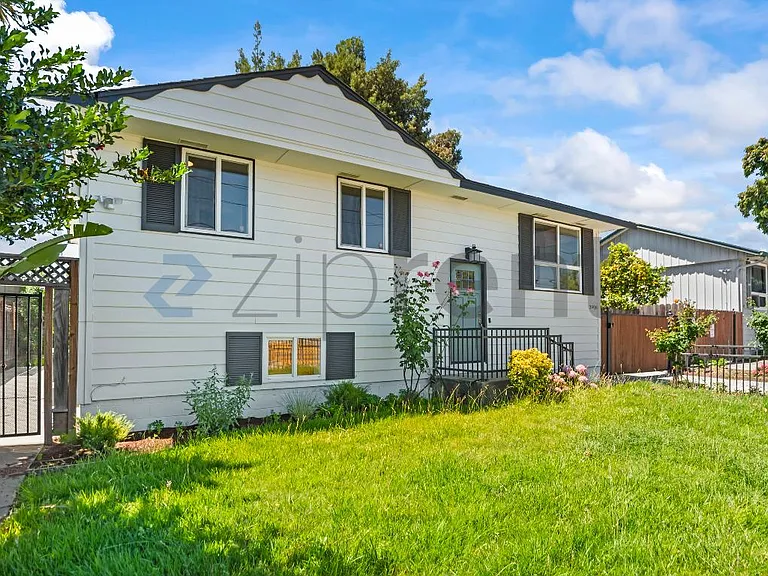 3908 W Campbell Ave — Photo 3