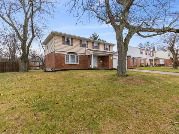898 Cedarhill Dr, Cincinnati, OH 45240