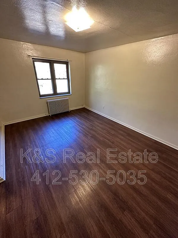 Studio, 1.0 bath, $700 — Photo 2