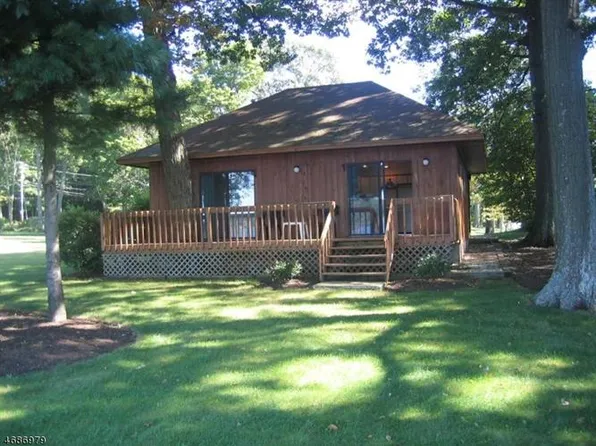 51 McGregor Ave #A, Mount Arlington, NJ 07856