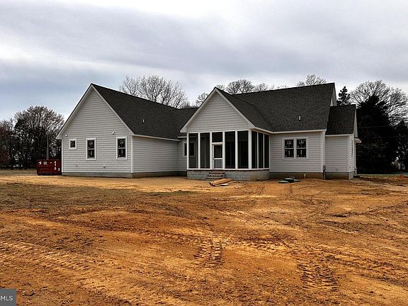 4th image of 205 River Rd