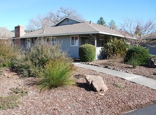 16 Meadow Green Ct, Santa Rosa, CA 95409