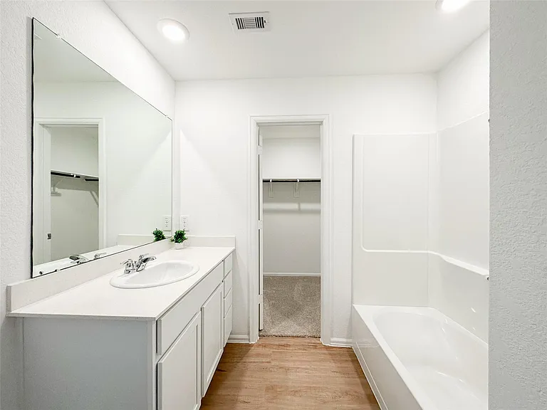 1444 Las Cuevas Dr — Photo 14