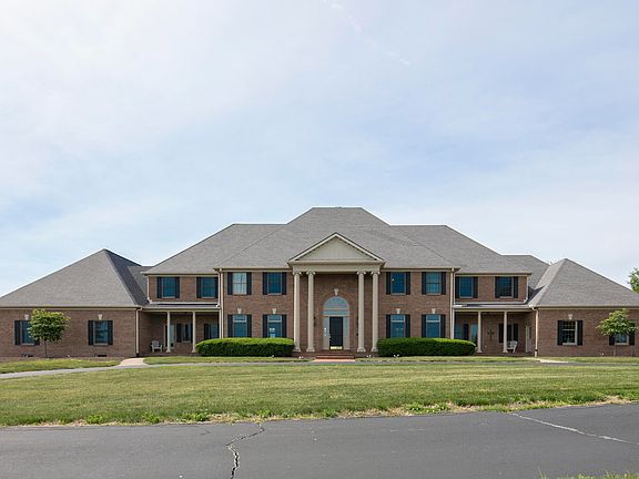 2nd image of 4664 Lexington Rd