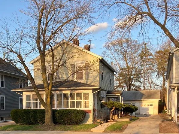 216 N Washington St APT 2, Naperville, IL 60540