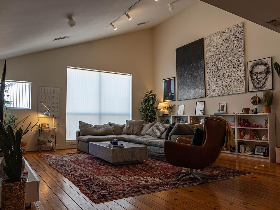 Main Floor - Living Room