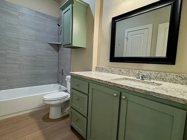 509 W Oregon Ave — Photo 5