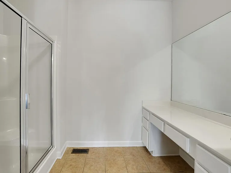 1302 Liberty Pike — Photo 32