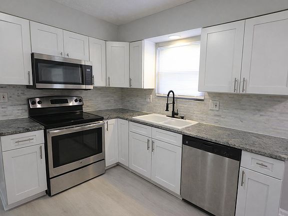 3rd image of 2114 Baldwin Rd