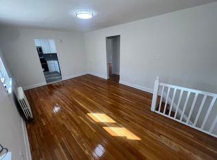 68-50 Cloverdale Blvd #B, Oakland Gardens, NY 11364