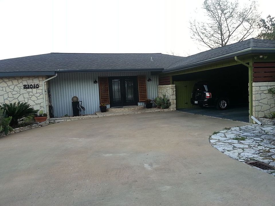 2nd image of 21010 Stillwood Ct