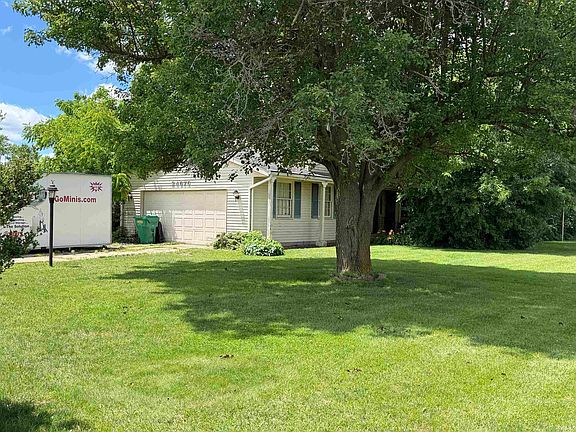 3rd image of 24676 Elmhurst Dr