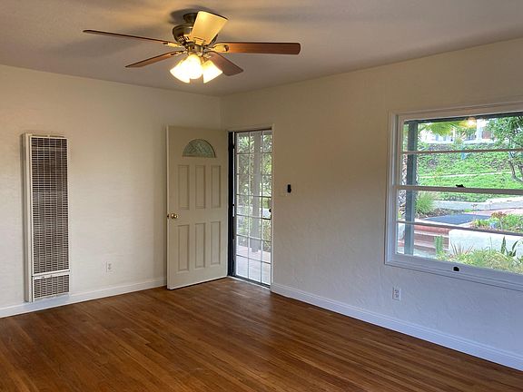 3rd image of 5059 Thorne Dr