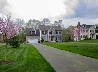 230 Upper Pattagansett Rd, East Lyme, CT 06333