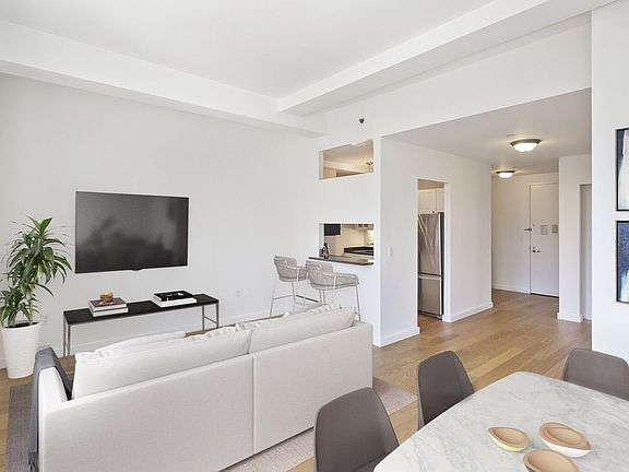4th image of 1 West St APT 3006