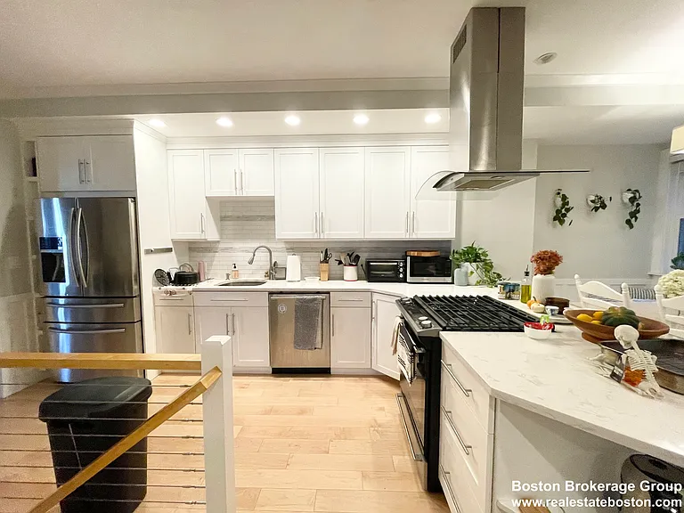 108 Buttonwood St #1 — Photo 5
