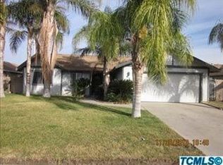 926 W Harold St, Farmersville, CA 93223