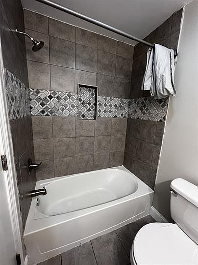 1st image of 1405 Lyndale Dr