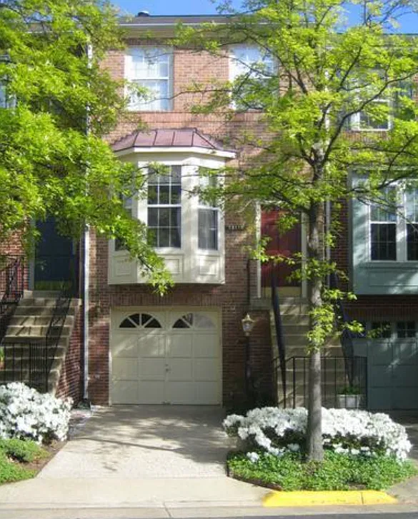 3 bed, 3.5 bath, 2156 sqft, $2,850 — Photo 1
