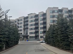 383 Main St E