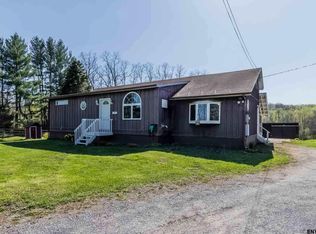 5467 Jockey St, Galway, NY 12074