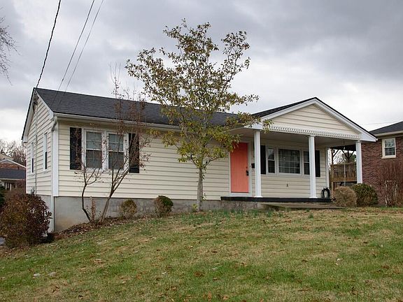 547 Chestnut St Harrodsburg KY 40330 MLS 23023441 Zillow   21b7c87fe7a145c58205c90500de82f1 Cc Ft 576 