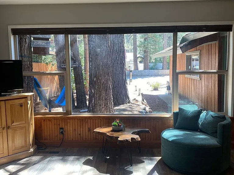865 Sonoma Ave — Photo 4